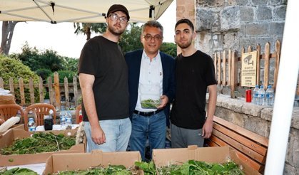 Erhürman, Kıbrıs İpek Koza Festivali'ne katıldı