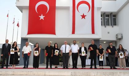 Emekli olan ve 30 hizmet yılını tamamlayan polislere plaket verildi