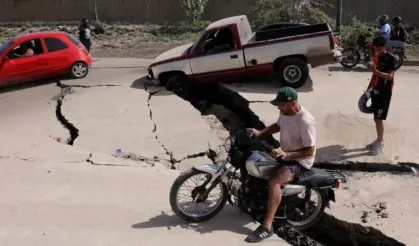 Venezuela'da peş peşe iki deprem: En az 164 can kaybı