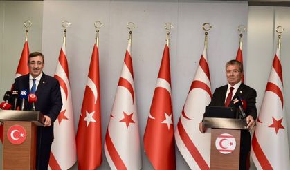 Yılmaz ve Üstel, Ercan Havalimanı'nda basın toplantısı düzenledi