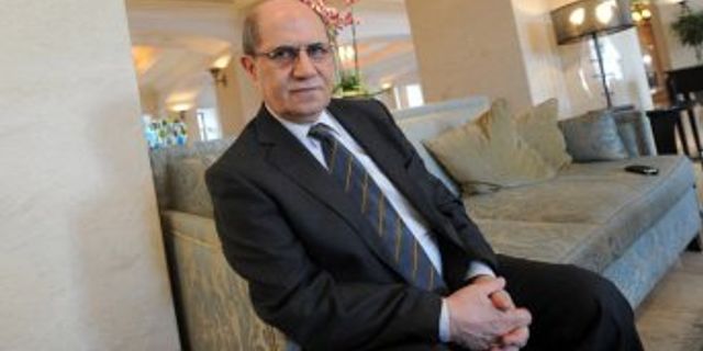 Yazar Ümit Fırat: Olay çıkaran vekillerin amacı Apo'nun gözüne girmek
