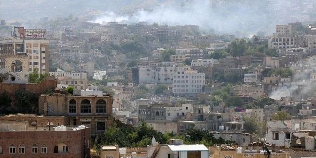Yemen'de Savunma Bakanı'nın Konvoyuna Suikast Girişimi
