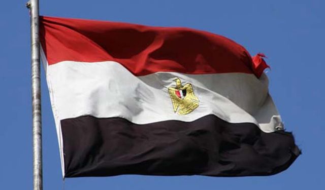 Mısır, Süveyş Körfezi'nde Yeni Bir Petrol Sahası Keşfettiğini Duyurdu