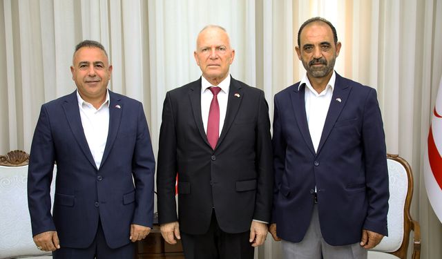 Meclis Başkanı Töre, Din Görevlileri Derneği ve Din Görevlileri Sendikası’ndan yetkilileri kabul etti