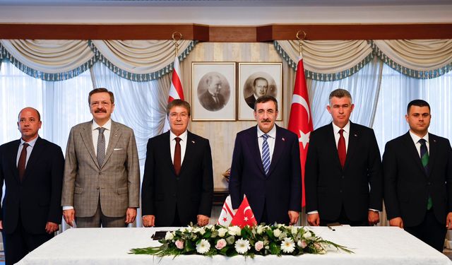 Türkiye Cumhurbaşkanı Yardımcısı Cevdet Yılmaz ile Başbakanı Ünal Üstel, mutabakat zaptını imzaladı