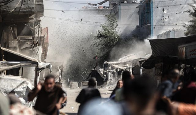 İsrail'in Gazze'ye saldırılarında can kaybı son 24 saatte 34 artarak 64 bin 905'e çıktı