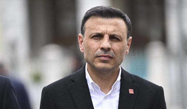 CHP İstanbul İl Başkanı seçilen Özgür Çelik mazbatasını aldı