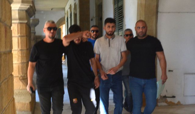 Lefkoşa'da Uy*şturucu Madde Tasarrufundan Tutuklanan Zanlılar Mahkemeye Çıkarıldı