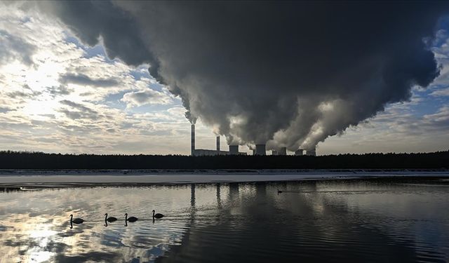 BM İklim Değişikliği İcra Sekreteri Stiell, fosil yakıtlardan "adil ve düzenli" uzaklaşmaya çağırdı