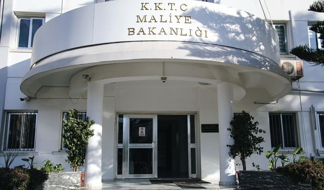 Kamuda örgütlü 5 sendika cuma günü Maliye Bakanlığı önünde eylem yapacak