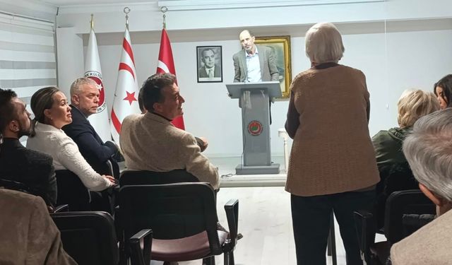 Özersay, Ankara’da Kıbrıs Türk Kültür Derneği’nde konuştu