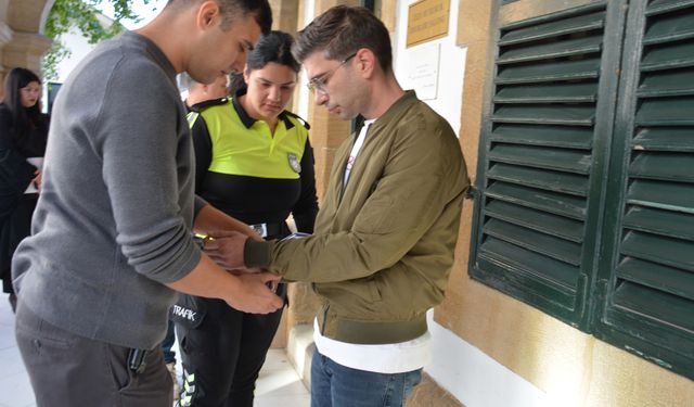 Ercan Havalimanı'nda el çantasında hintkeneviri ile yakalanan zanlı cezaevine gönderildi