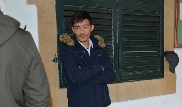 Trafikte bir aracın camını yumrukladı, "babam öldüğü için sinirliydim" dedi: 15 bin TL'lik teminata bağlandı