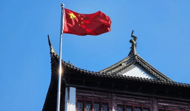 Çin, İran'daki vatandaşlarına ülkeyi terk etmeleri uyarısı yaptı