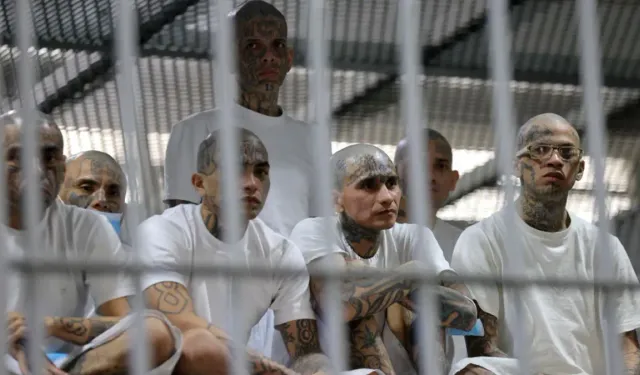 Çocuk suçlularla mücadele: El Salvador ömür boyu hapis cezası verecek
