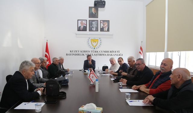 Bayındırlık ve Ulaştırma Bakanı Arıklı, Balıkesir Türk Ocakları heyetini kabul etti