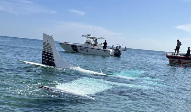 23 yaşındaki pilot arızalanan uçağı okyanusa indirdi