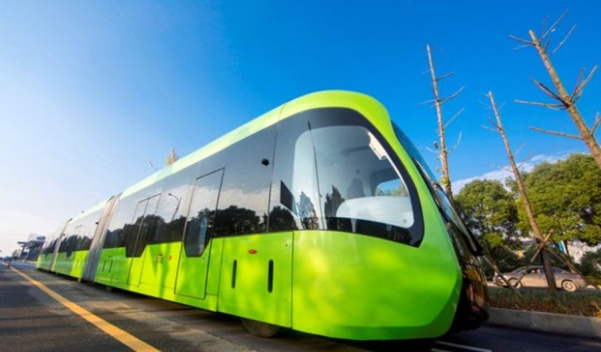 Elektrikli tren Çin&#039;in Zhuzhou kentinde ilk seferini yaptı.