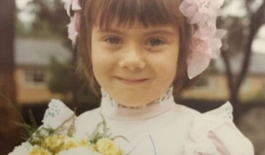 32 yaşındaki aktör Ward, Shay&#039;e imzalı fotoğrafını yollayarak bu durumun kendisini onurlandırdığını söyledi.


&#039;&#039;Shayne&#039;in kız kardeşi Leona benimle ilgili haberi bir dergide okumuş ve Shayne&#039;e göstermiş. Onun bana ne ifade ettiğini bilmesi o kadar önemliydi ki... İmzasını derimdeki yara izlerinin üzerine dövme olarak yaptırmak gibi bir planım var.&#039;&#039;