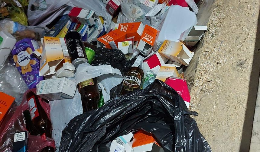 Lefkoşa’da dün akşam çöp konteynerinde bulunan kapağı kesik ilaçlar polise teslim edildi