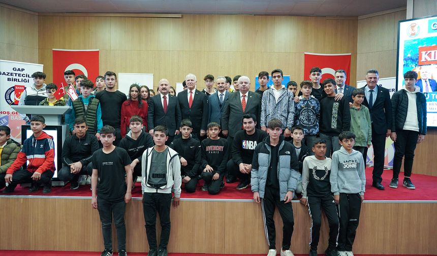 Zorlu Töre temaslarda bulunmak amacıyla gittiği Adıyaman’da konferans verdi
