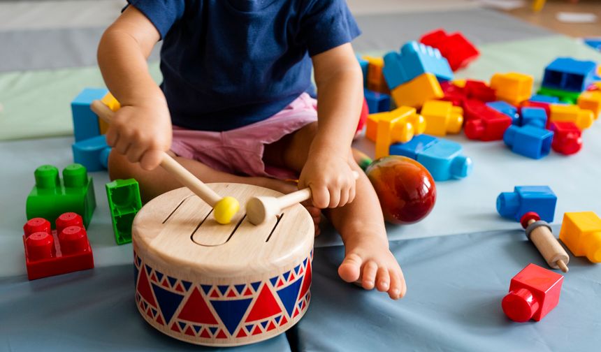 Bebeklerle Şarkı Söyleyerek Konuşmak Dil Öğrenmelerine Yardımcı Oluyor