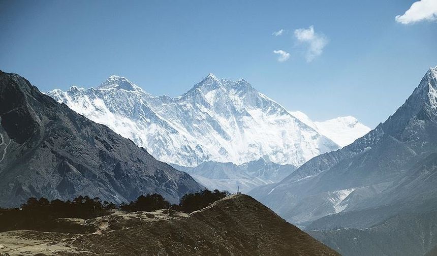 "Himalaya Buzullarının Erimesi İklim Değişikliğinin Etkilerini Azaltıyor Olabilir"