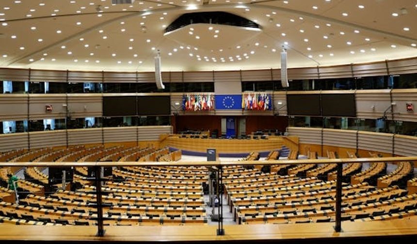 Avrupa Parlamentosu, İran Devrim Muhafızları Ordusu'nun Terör Listesine Alınmasını İstedi