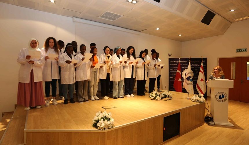 LAÜ’de Eczacı Olmak konulu seminer ve Beyaz Önlük Giyme Töreni düzenlendi