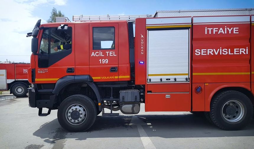 Polisiye haberler… Girne'de bir apartmanın bodrum katında çıkan yangında araba yandı