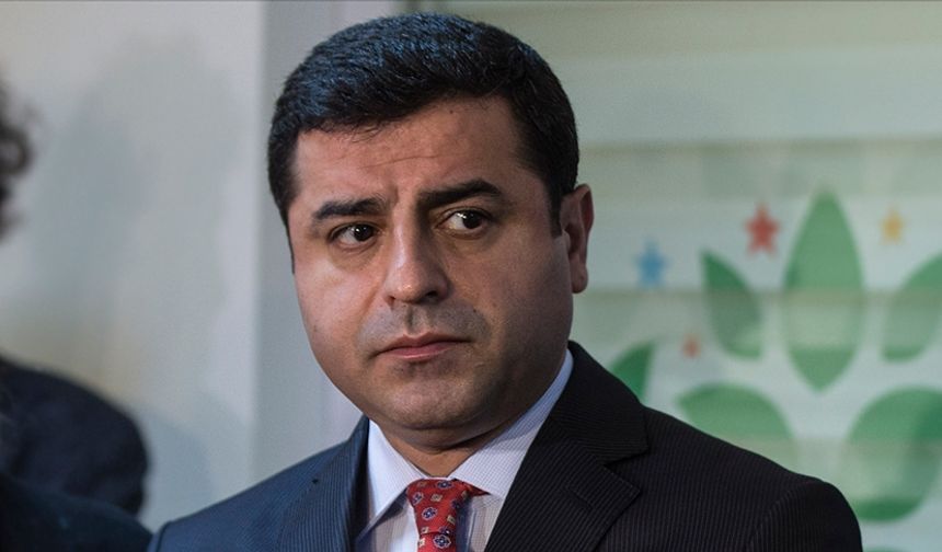 Eski HDP Eş Genel Başkanı Demirtaş'a, Mersin'de Yargılandığı Davada 2 Yıl 6 Ay Hapis Cezası