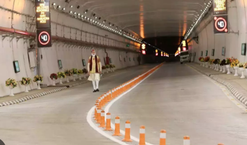 Hindistan'da "Dünyanın En Yüksek Tüneli"nin İnşasına Başlandı