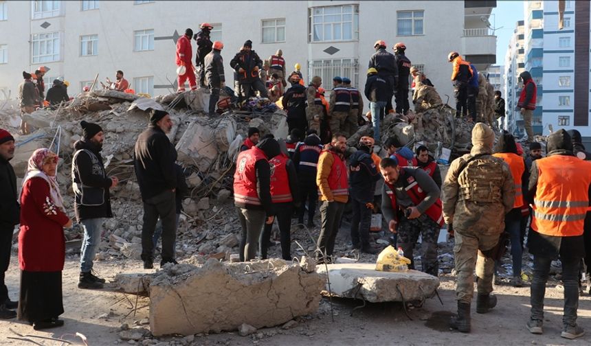 Diyarbakır'da Depremde 100 Kişinin Öldüğü Hisami Apartmanı'na İlişkin Davada Gerekçeli Karar Açıklandı