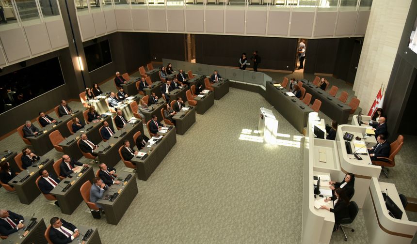 Meclis Genel Kurulu toplandı… Yeni binada ilk toplantı yapılıyor
