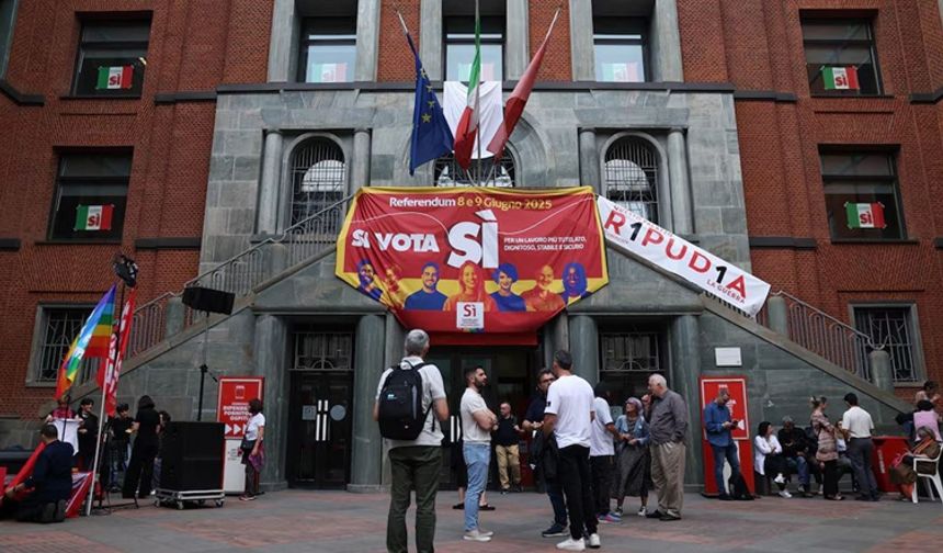İtalyan halkı, vatandaşlık yasasında değişiklik talebine dair referandumda sandık başında