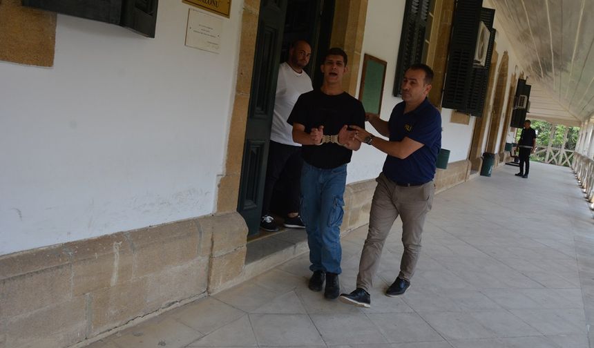 2600 dolar sahte para bulundu, sanık 1 yıl hapse mahkum edildi