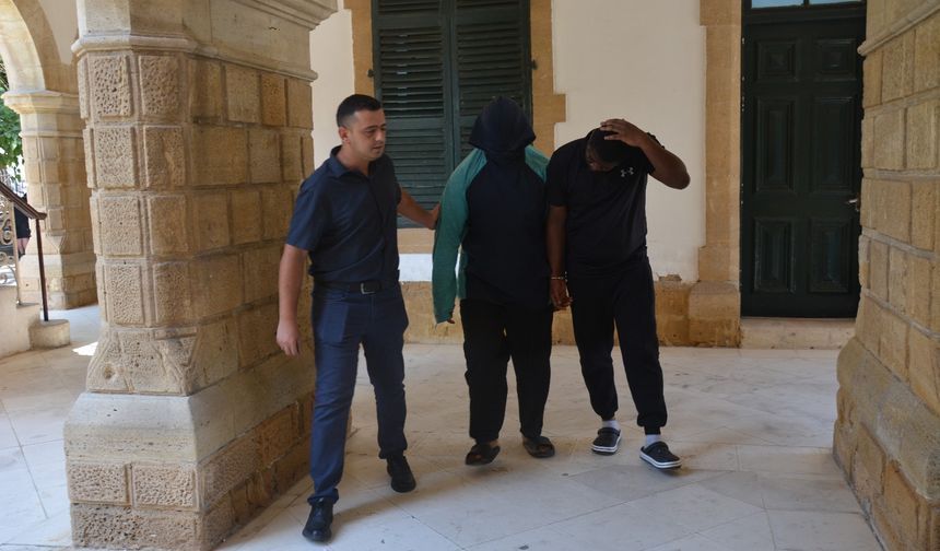 Üniversite Yurdunda Uy*şturucu ve Kaçak İkamet Operasyonu!
