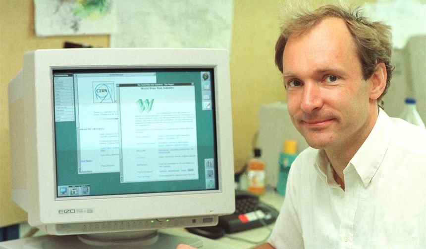 İlk internet sitesinin yayına başlamasının üzerinden 34 yıl geçti
