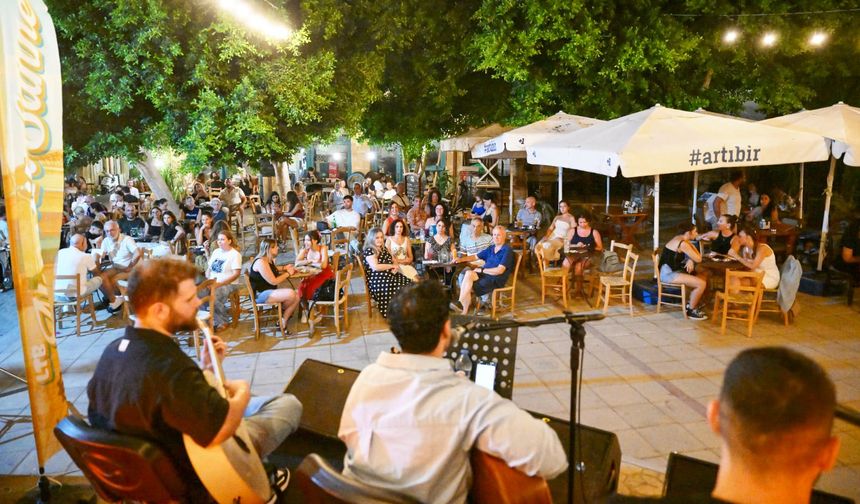 LTB Akustik Sahne konserleri kapsamında Grup Reva sahne aldı