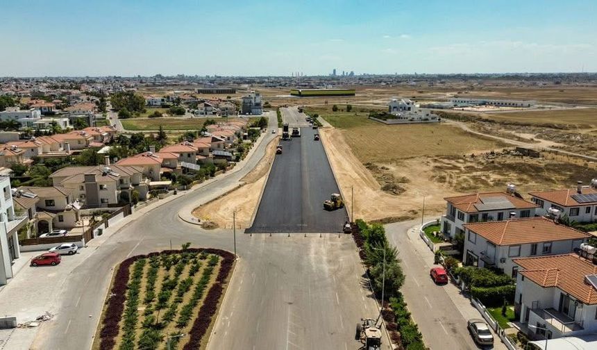 Gönyeli Özker Özgür Caddesi’nde asfaltlama