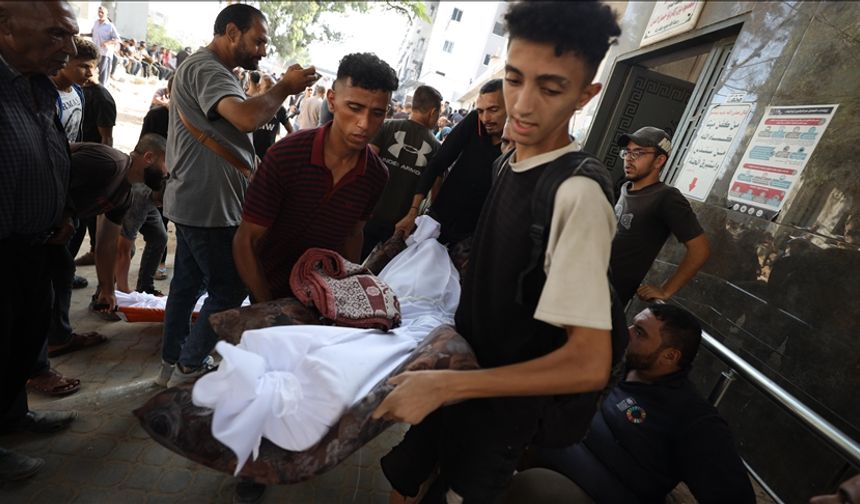 İsrail'in Gazze Şeridi'ne yönelik saldırılarında 10 sivil hayatını kaybetti