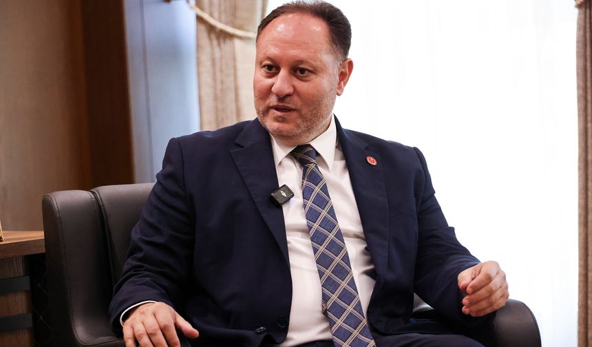 Öztürkler: “Kırım’ın statüsü tartışılabiliyorsa, KKTC’nin tanınma hakkı da konuşulmalı”