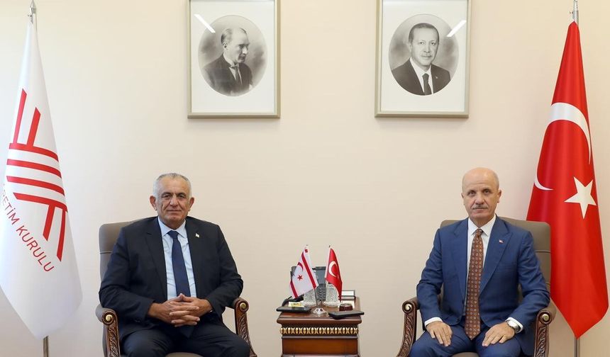 Çavuşoğlu, Ankara'da YÖK Başkanı Özvar ile bir araya geldi