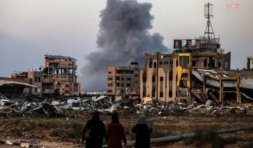 Şiddetli yağış nedeniyle Gazze Şeridi'nde çadırlar su altında kaldı