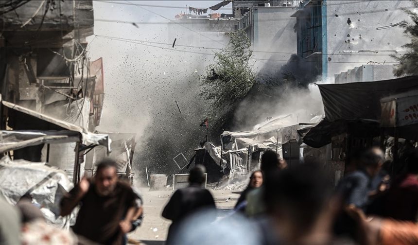 İsrail'in Gazze'ye saldırılarında can kaybı son 24 saatte 17 artarak 69 bin 775'e yükseldi