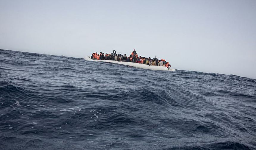 Akdeniz'de Sudanlı düzensiz göçmenleri taşıyan teknede yangın çıktı: En az 50 ölü