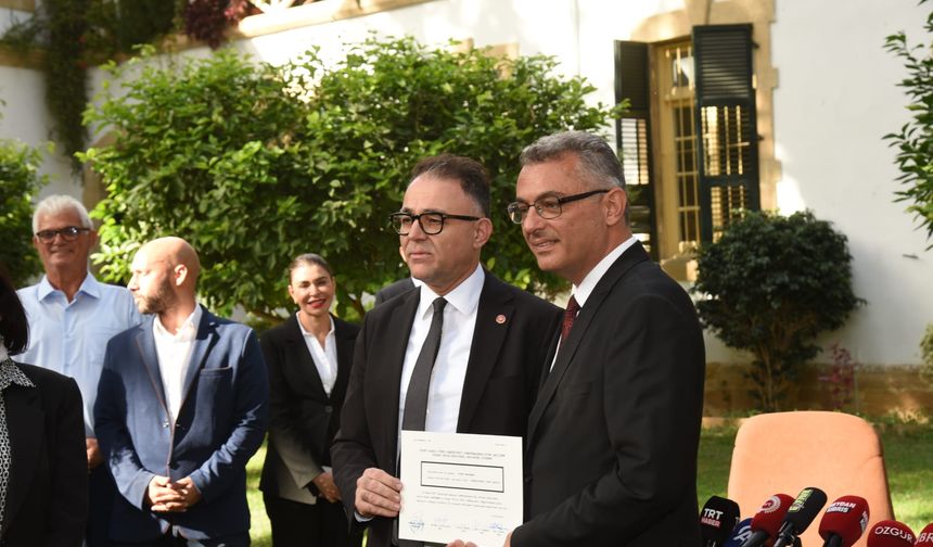 Erhürman mazbatasını aldı: “Anayasa’nın ve hukukun üstünlüğünü korumaktan bir dakika bile vazgeçmeyeceğim”