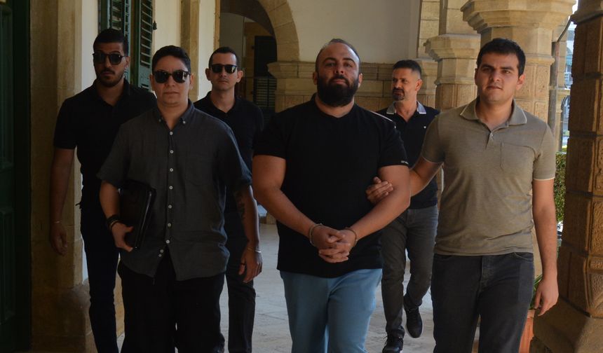 Hastaneden yüklü miktarda para çalmakla itham edilen veznedar 100 bin TL teminatla serbest