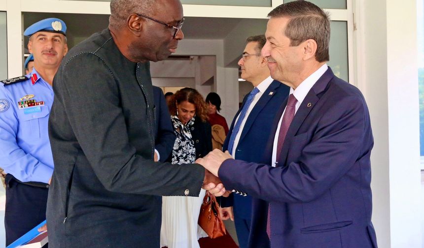 Dışişleri Bakanı Ertuğruloğlu Diagne ile görüştü