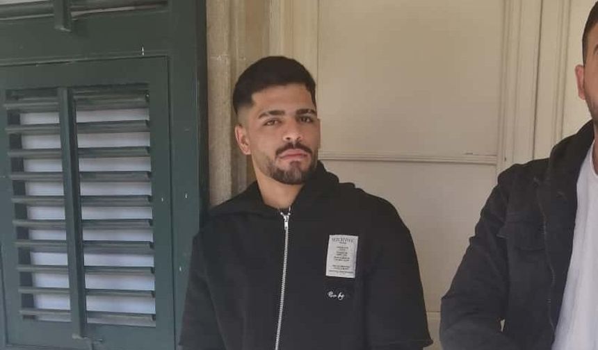 Polise hakaret edip saldırmakla itham edilen Çarpar yeniden mahkemeye çıkarıldı